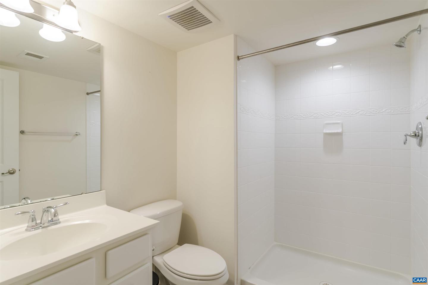 4517 BRIARWOOD DR, CHARLOTTESVILLE, Virginia 22911, 3 Bedrooms Bedrooms, ,3 BathroomsBathrooms,Residential,For sale,4517 BRIARWOOD DR,670210 MLS # 670210