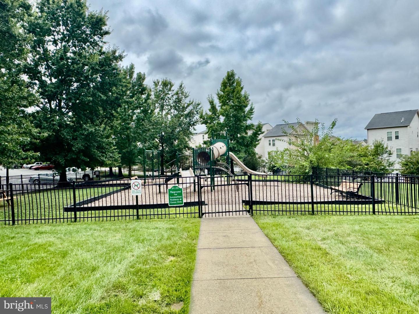 22691 BLUE ELDER TER #204, BRAMBLETON, Virginia 20148, 1 Bedroom Bedrooms, 2 Rooms Rooms,1 BathroomBathrooms,Residential,For sale,22691 BLUE ELDER TER #204,VALO2109314 MLS # VALO2109314