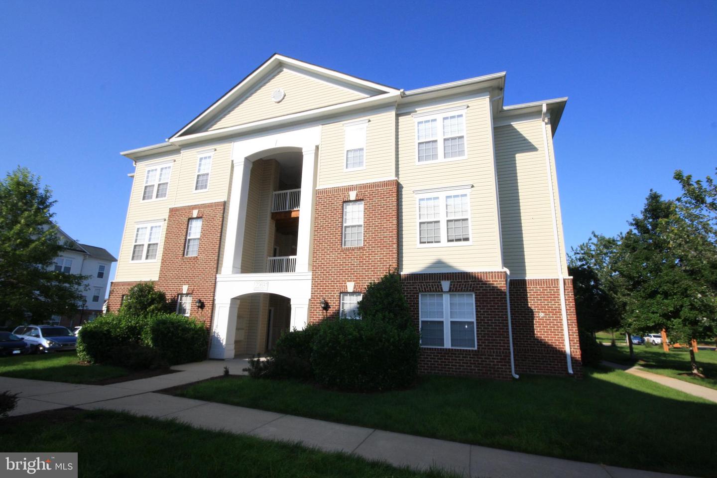 22691 BLUE ELDER TER #204, BRAMBLETON, Virginia 20148, 1 Bedroom Bedrooms, 2 Rooms Rooms,1 BathroomBathrooms,Residential,For sale,22691 BLUE ELDER TER #204,VALO2109314 MLS # VALO2109314
