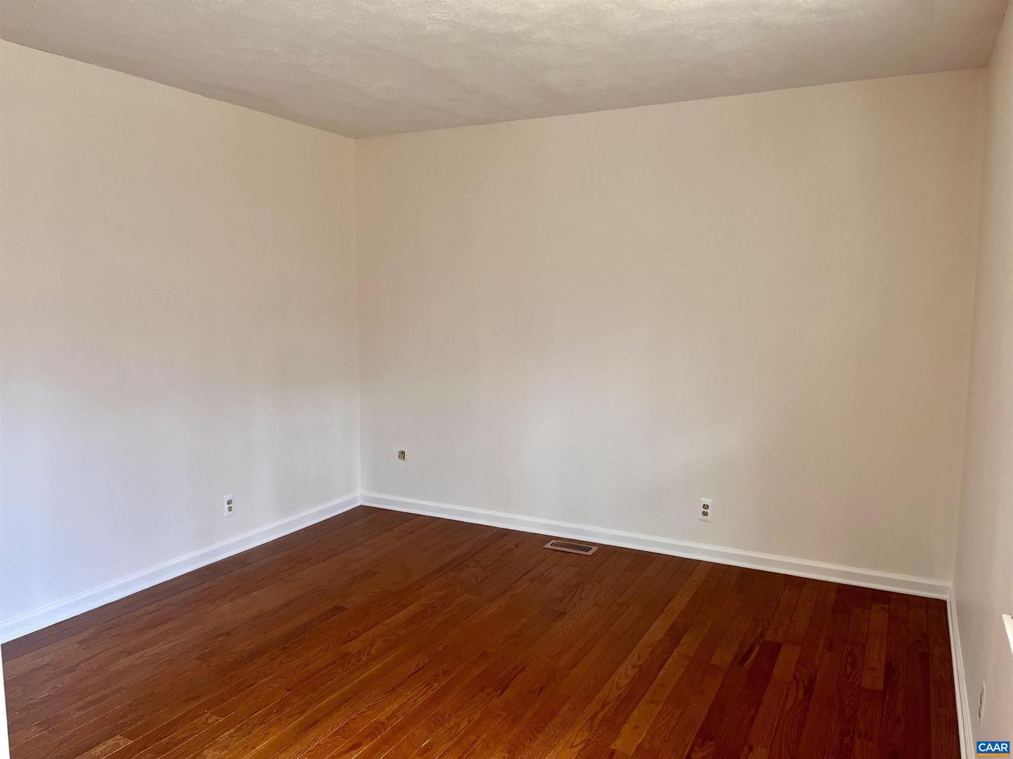 4646 WOODS EDGE RD, TROY, Virginia 22974, 3 Bedrooms Bedrooms, ,1 BathroomBathrooms,Residential,For sale,4646 WOODS EDGE RD,662768 MLS # 662768