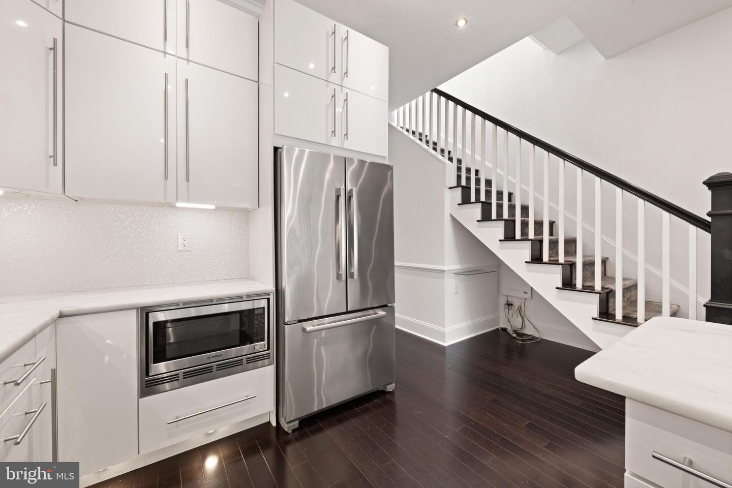 719 12TH ST SE #3, WASHINGTON, District Of Columbia 20003, 2 Bedrooms Bedrooms, ,3 BathroomsBathrooms,Residential,For sale,719 12TH ST SE #3,DCDC2204048 MLS # DCDC2204048