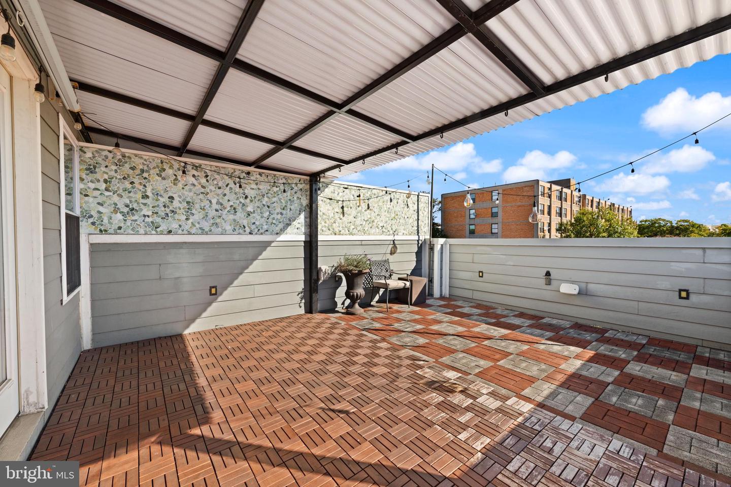 719 12TH ST SE #3, WASHINGTON, District Of Columbia 20003, 2 Bedrooms Bedrooms, ,3 BathroomsBathrooms,Residential,For sale,719 12TH ST SE #3,DCDC2204048 MLS # DCDC2204048