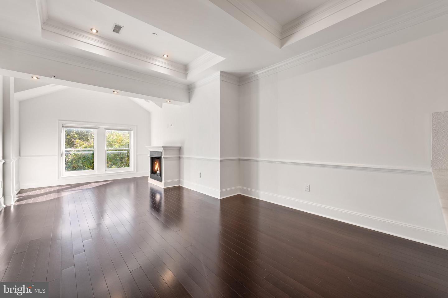 719 12TH ST SE #3, WASHINGTON, District Of Columbia 20003, 2 Bedrooms Bedrooms, ,3 BathroomsBathrooms,Residential,For sale,719 12TH ST SE #3,DCDC2204048 MLS # DCDC2204048