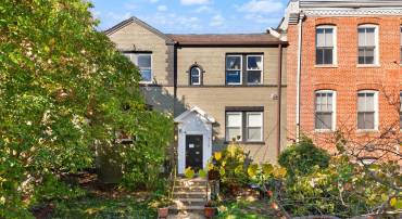 719 12TH ST SE #3, WASHINGTON, District Of Columbia 20003, 2 Bedrooms Bedrooms, ,3 BathroomsBathrooms,Residential,For sale,719 12TH ST SE #3,DCDC2204048 MLS # DCDC2204048