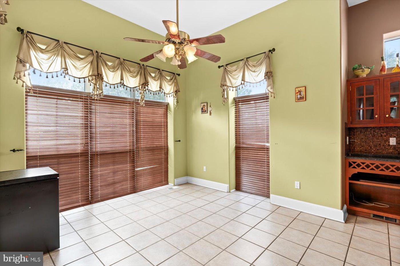 6902 TOWER OF LONDON DR, FREDERICKSBURG, Virginia 22407, 6 Bedrooms Bedrooms, ,5 BathroomsBathrooms,Residential,For sale,6902 TOWER OF LONDON DR,VASP2036404 MLS # VASP2036404