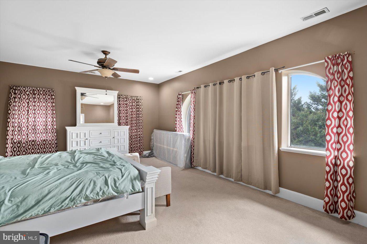 6902 TOWER OF LONDON DR, FREDERICKSBURG, Virginia 22407, 6 Bedrooms Bedrooms, ,5 BathroomsBathrooms,Residential,For sale,6902 TOWER OF LONDON DR,VASP2036404 MLS # VASP2036404