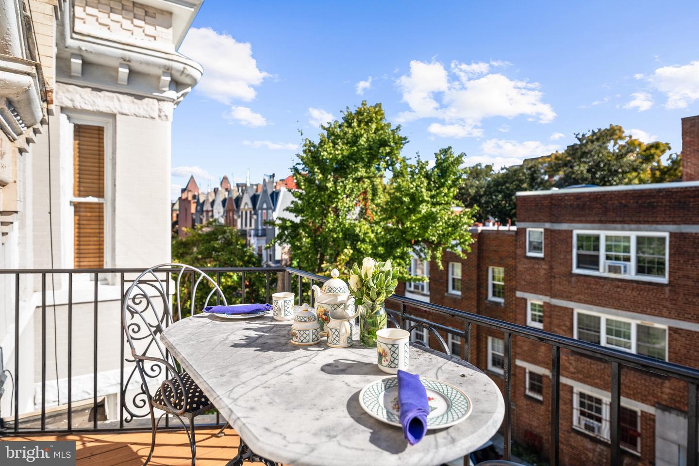 1823 RIGGS PL NW #2, WASHINGTON, District Of Columbia 20009, 3 Bedrooms Bedrooms, ,2 BathroomsBathrooms,Residential,For sale,1823 RIGGS PL NW #2,DCDC2224258 MLS # DCDC2224258