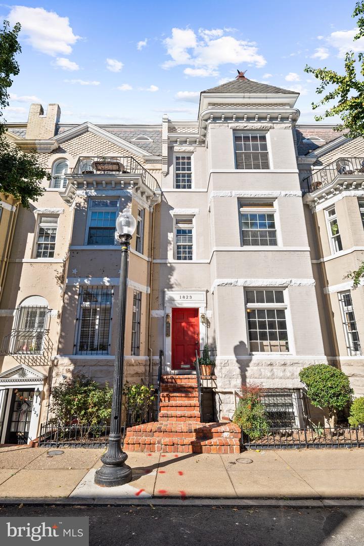1823 RIGGS PL NW #2, WASHINGTON, District Of Columbia 20009, 3 Bedrooms Bedrooms, ,2 BathroomsBathrooms,Residential,For sale,1823 RIGGS PL NW #2,DCDC2224258 MLS # DCDC2224258
