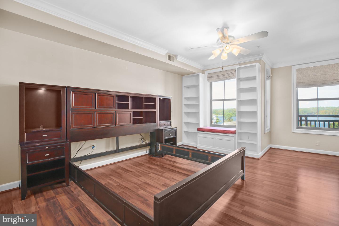 485 HARBOR SIDE ST #703, WOODBRIDGE, Virginia 22191, 2 Bedrooms Bedrooms, ,2 BathroomsBathrooms,Residential,For sale,485 HARBOR SIDE ST #703,VAPW2105450 MLS # VAPW2105450