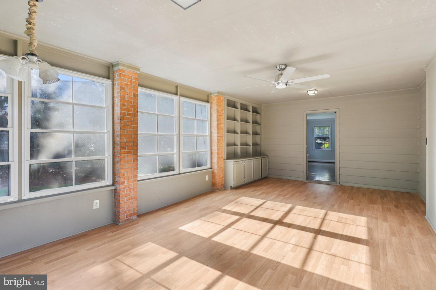 8751 WEIR ST, MANASSAS, Virginia 20110, 3 Bedrooms Bedrooms, ,2 BathroomsBathrooms,Residential,For sale,8751 WEIR ST,VAMN2009474 MLS # VAMN2009474