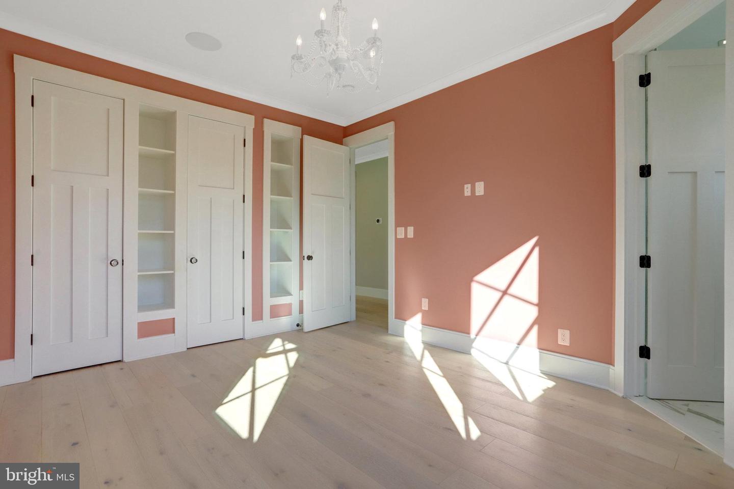 710 N HIGHLAND ST, ARLINGTON, Virginia 22201, 5 Bedrooms Bedrooms, 19 Rooms Rooms,4 BathroomsBathrooms,Residential,For sale,710 N HIGHLAND ST,VAAR2064870 MLS # VAAR2064870