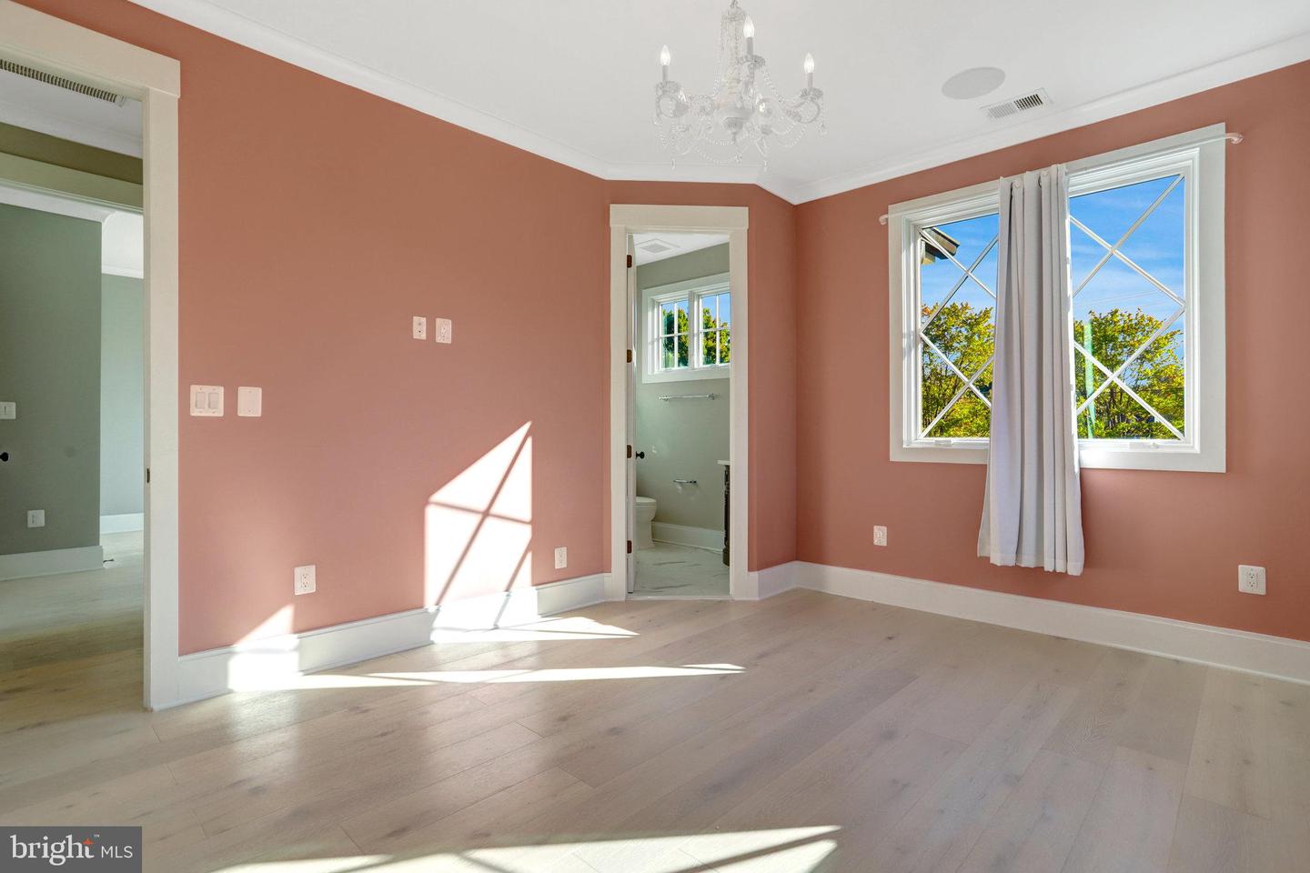 710 N HIGHLAND ST, ARLINGTON, Virginia 22201, 5 Bedrooms Bedrooms, 19 Rooms Rooms,4 BathroomsBathrooms,Residential,For sale,710 N HIGHLAND ST,VAAR2064870 MLS # VAAR2064870