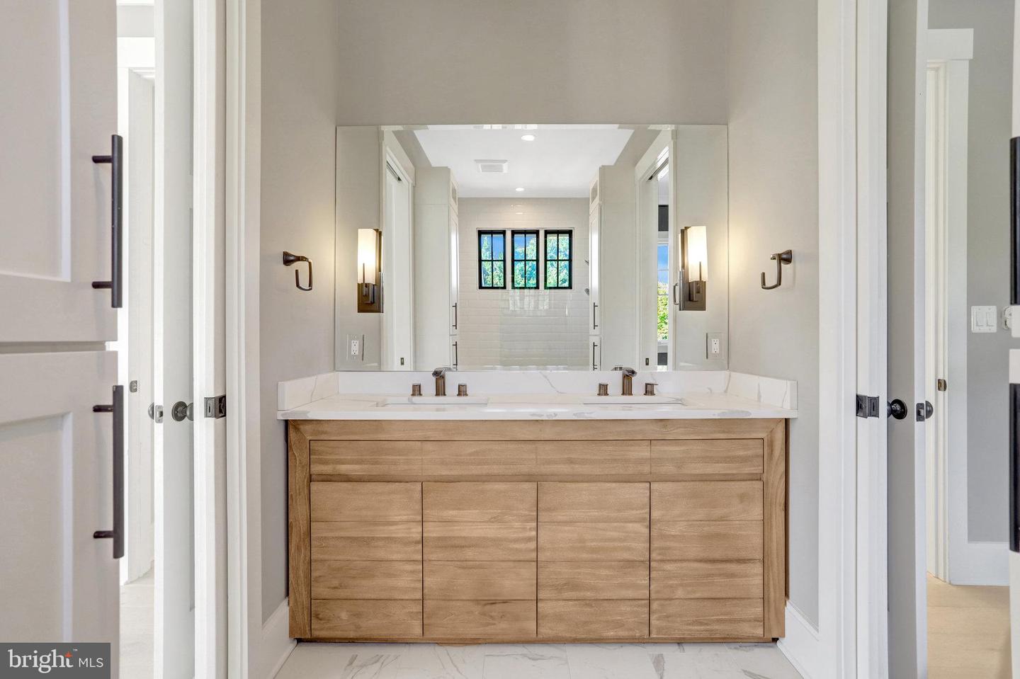 710 N HIGHLAND ST, ARLINGTON, Virginia 22201, 5 Bedrooms Bedrooms, 19 Rooms Rooms,4 BathroomsBathrooms,Residential,For sale,710 N HIGHLAND ST,VAAR2064870 MLS # VAAR2064870