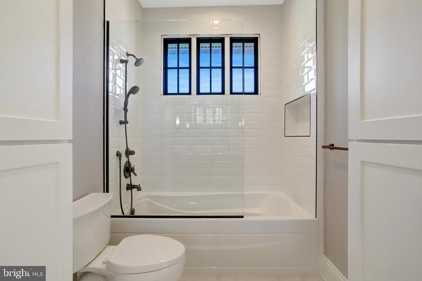710 N HIGHLAND ST, ARLINGTON, Virginia 22201, 5 Bedrooms Bedrooms, 19 Rooms Rooms,4 BathroomsBathrooms,Residential,For sale,710 N HIGHLAND ST,VAAR2064870 MLS # VAAR2064870