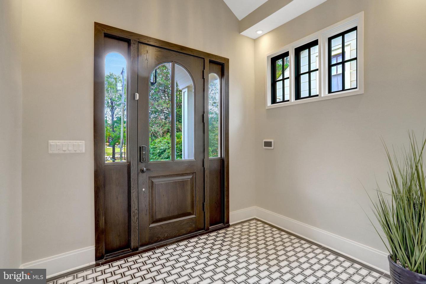 710 N HIGHLAND ST, ARLINGTON, Virginia 22201, 5 Bedrooms Bedrooms, 19 Rooms Rooms,4 BathroomsBathrooms,Residential,For sale,710 N HIGHLAND ST,VAAR2064870 MLS # VAAR2064870