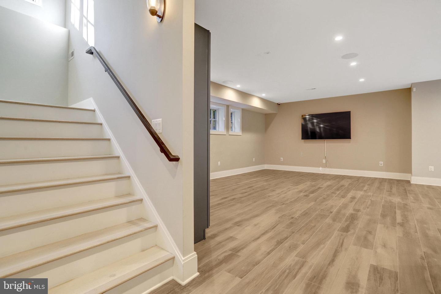 710 N HIGHLAND ST, ARLINGTON, Virginia 22201, 5 Bedrooms Bedrooms, 19 Rooms Rooms,4 BathroomsBathrooms,Residential,For sale,710 N HIGHLAND ST,VAAR2064870 MLS # VAAR2064870