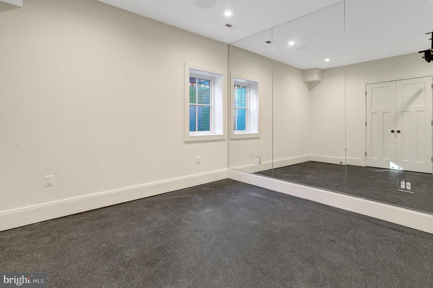 710 N HIGHLAND ST, ARLINGTON, Virginia 22201, 5 Bedrooms Bedrooms, 19 Rooms Rooms,4 BathroomsBathrooms,Residential,For sale,710 N HIGHLAND ST,VAAR2064870 MLS # VAAR2064870
