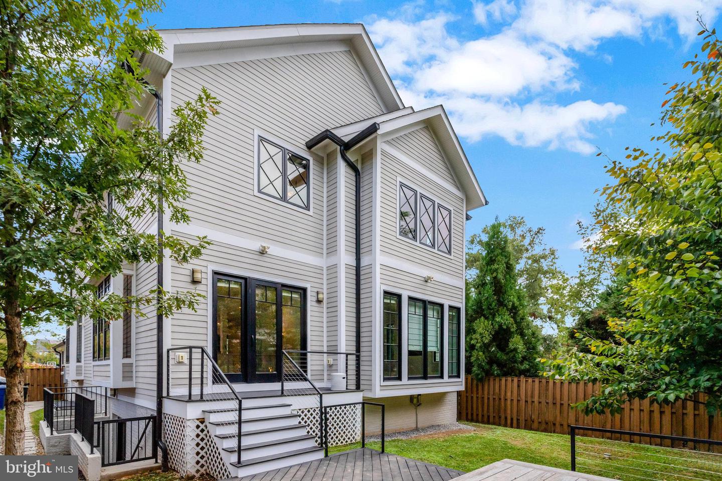 710 N HIGHLAND ST, ARLINGTON, Virginia 22201, 5 Bedrooms Bedrooms, 19 Rooms Rooms,4 BathroomsBathrooms,Residential,For sale,710 N HIGHLAND ST,VAAR2064870 MLS # VAAR2064870