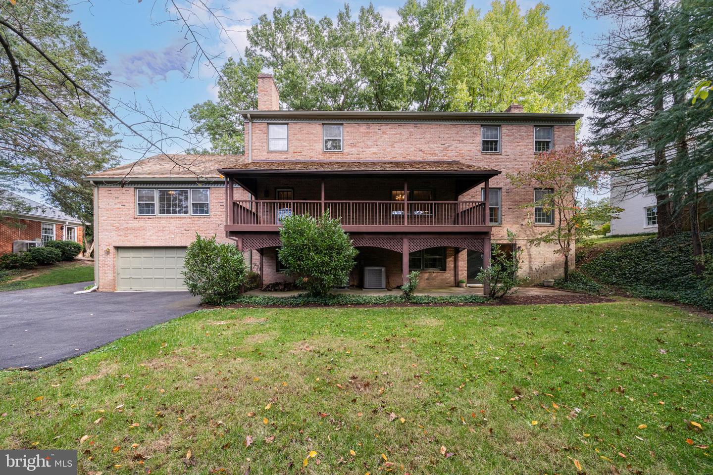 1224 PERRY WILLIAM DR, MCLEAN, Virginia 22101, 5 Bedrooms Bedrooms, ,4 BathroomsBathrooms,Residential,For sale,1224 PERRY WILLIAM DR,VAFX2274216 MLS # VAFX2274216
