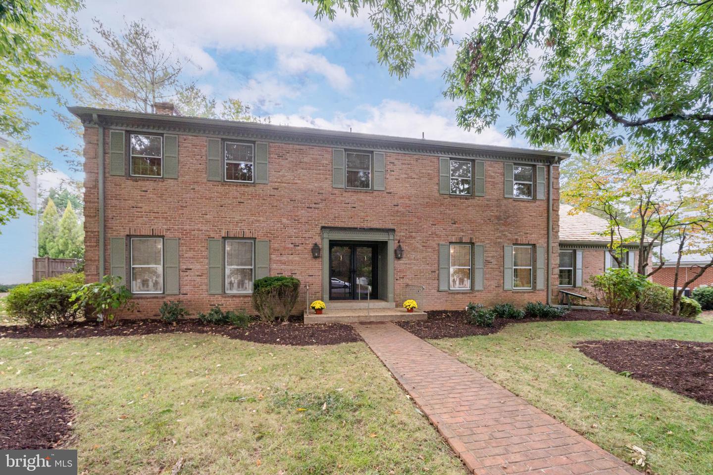 1224 PERRY WILLIAM DR, MCLEAN, Virginia 22101, 5 Bedrooms Bedrooms, ,4 BathroomsBathrooms,Residential,For sale,1224 PERRY WILLIAM DR,VAFX2274216 MLS # VAFX2274216