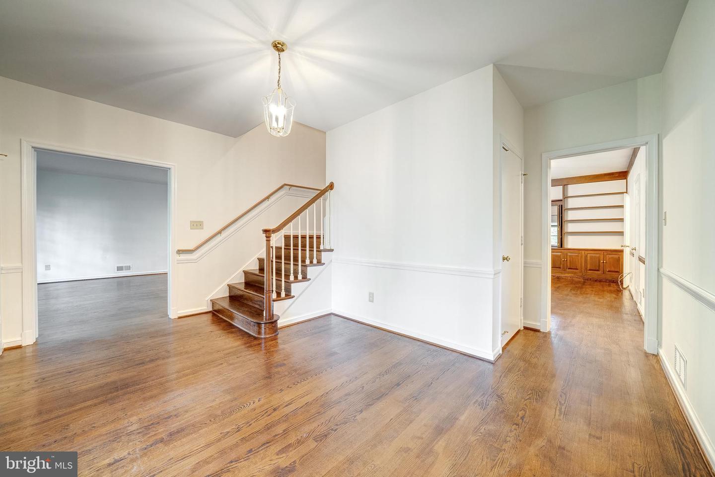 1224 PERRY WILLIAM DR, MCLEAN, Virginia 22101, 5 Bedrooms Bedrooms, ,4 BathroomsBathrooms,Residential,For sale,1224 PERRY WILLIAM DR,VAFX2274216 MLS # VAFX2274216