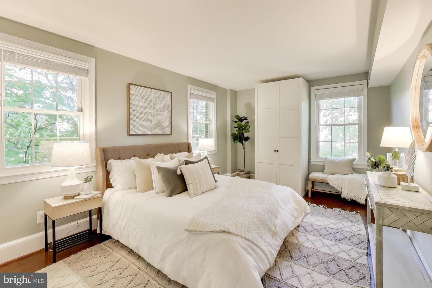 2725 ORDWAY ST NW #2, WASHINGTON, District Of Columbia 20008, 1 Bedroom Bedrooms, ,1 BathroomBathrooms,Residential,For sale,2725 ORDWAY ST NW #2,DCDC2226990 MLS # DCDC2226990