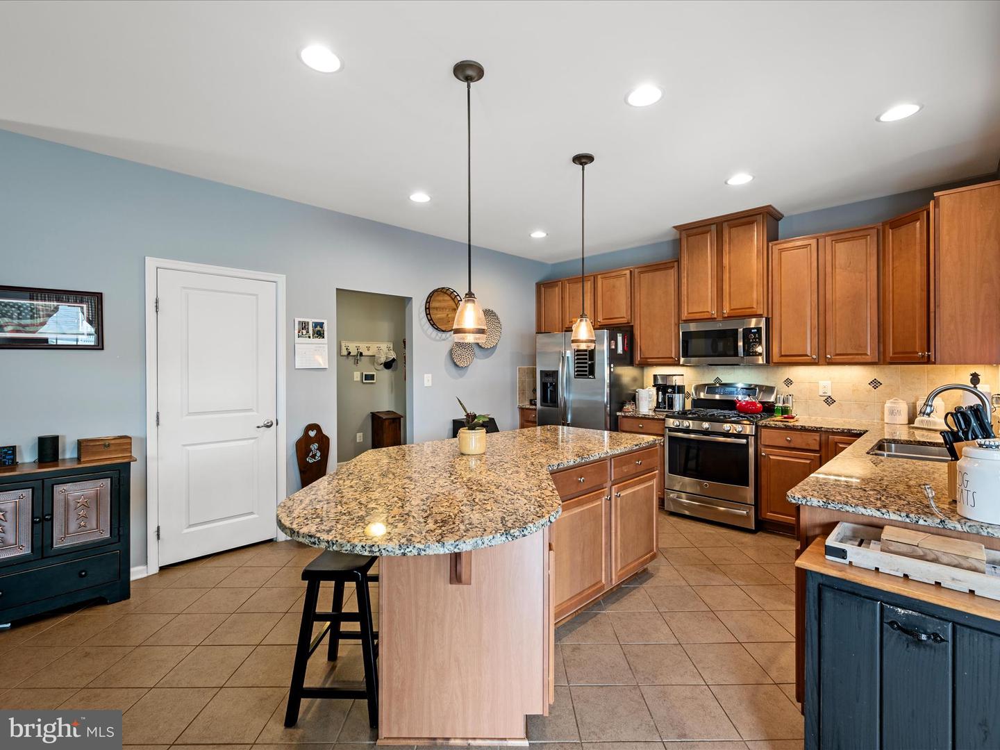 214 MOSAIC CT, STEPHENSON, Virginia 22656, 4 Bedrooms Bedrooms, ,4 BathroomsBathrooms,Residential,For sale,214 MOSAIC CT,VAFV2037378 MLS # VAFV2037378