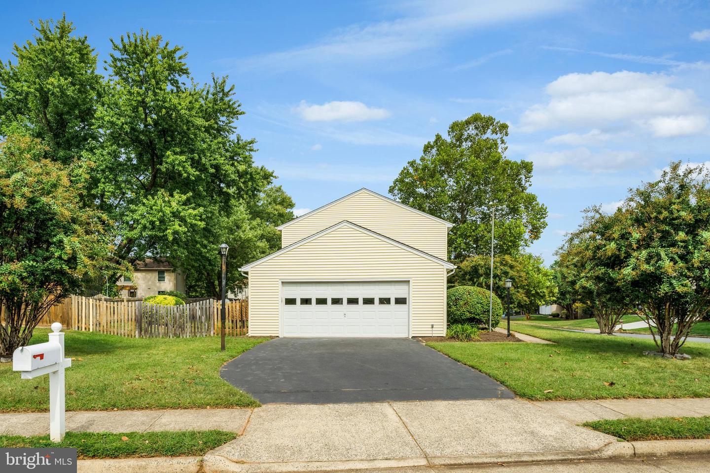 1330 ROCK CHAPEL RD, HERNDON, Virginia 20170, 5 Bedrooms Bedrooms, ,2 BathroomsBathrooms,Residential,For sale,1330 ROCK CHAPEL RD,VAFX2273424 MLS # VAFX2273424