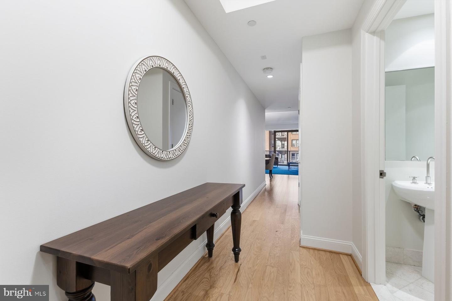 1881 N NASH ST #408, ARLINGTON, Virginia 22209, 1 Bedroom Bedrooms, ,1 BathroomBathrooms,Residential,For sale,1881 N NASH ST #408,VAAR2064948 MLS # VAAR2064948