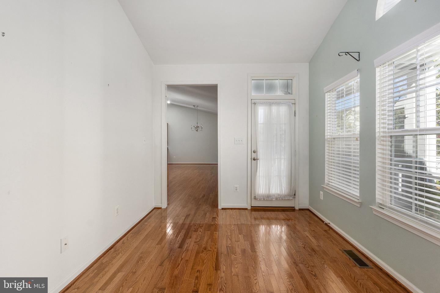 5033 SEWELLS POINTE WAY, FREDERICKSBURG, Virginia 22407, 3 Bedrooms Bedrooms, 5 Rooms Rooms,2 BathroomsBathrooms,Residential,For sale,5033 SEWELLS POINTE WAY,VASP2036954 MLS # VASP2036954