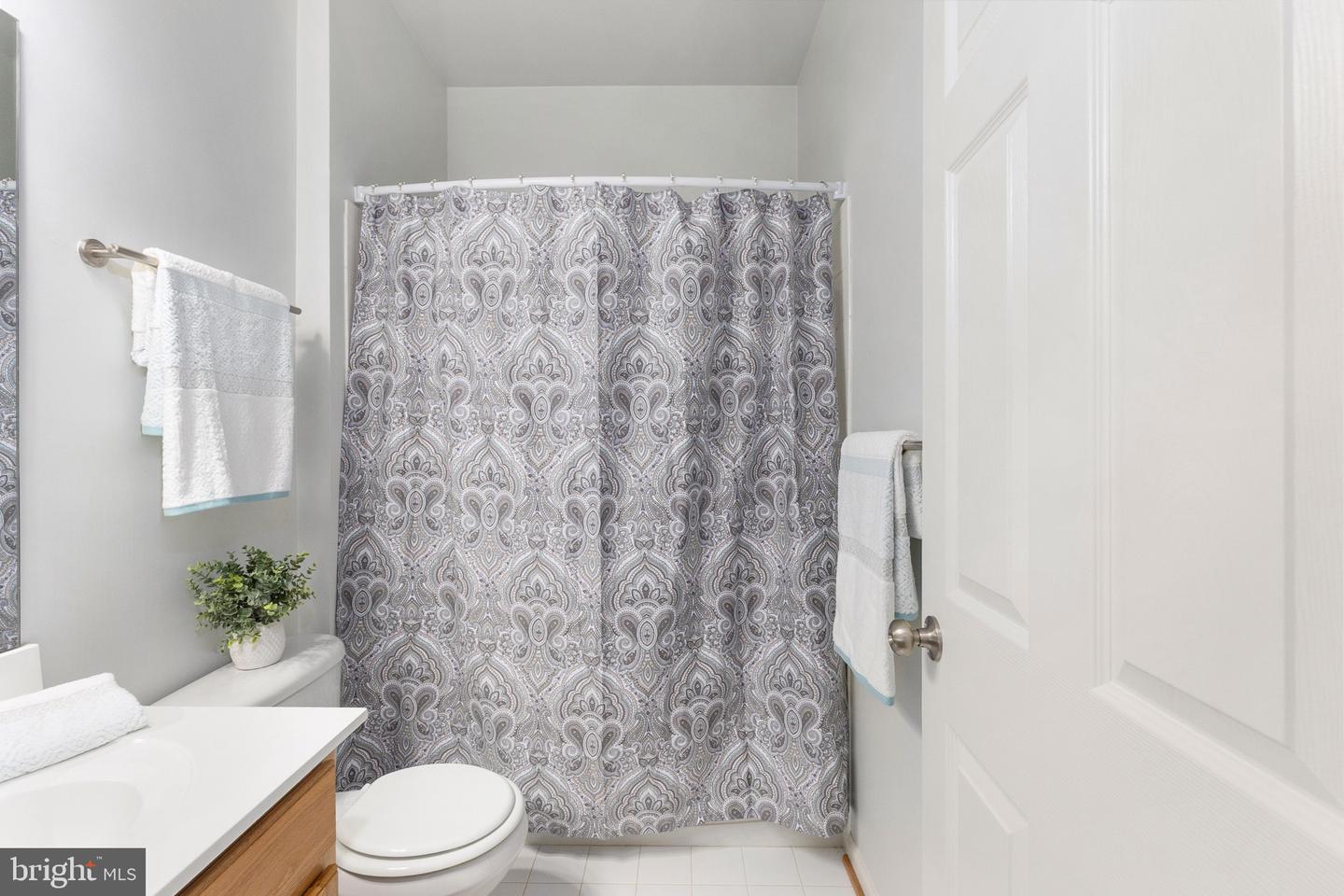 5033 SEWELLS POINTE WAY, FREDERICKSBURG, Virginia 22407, 3 Bedrooms Bedrooms, 5 Rooms Rooms,2 BathroomsBathrooms,Residential,For sale,5033 SEWELLS POINTE WAY,VASP2036954 MLS # VASP2036954