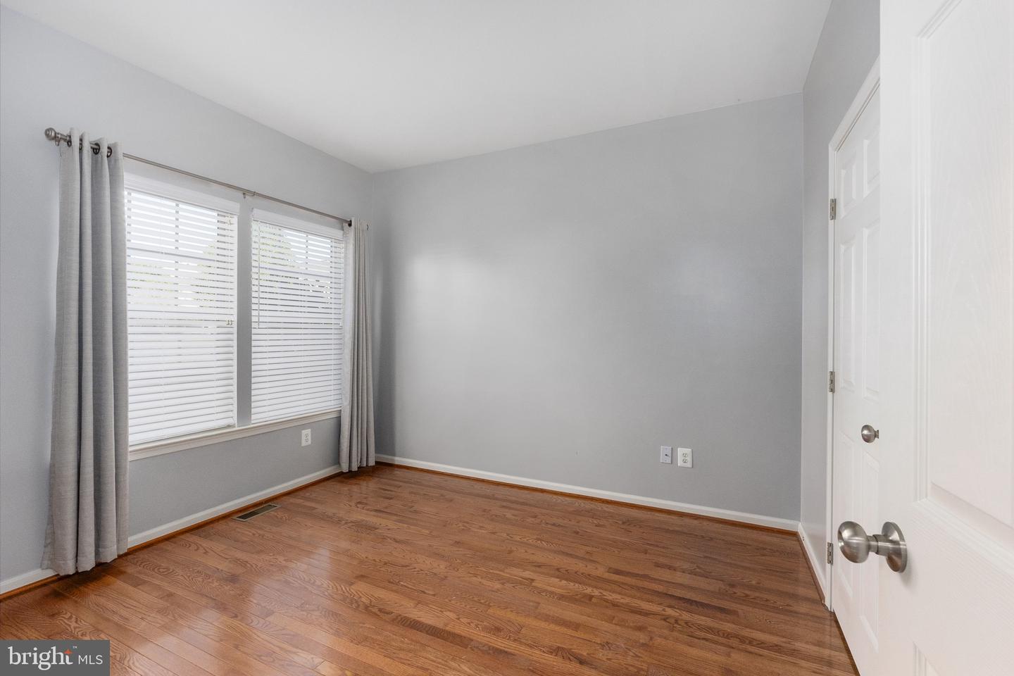 5033 SEWELLS POINTE WAY, FREDERICKSBURG, Virginia 22407, 3 Bedrooms Bedrooms, 5 Rooms Rooms,2 BathroomsBathrooms,Residential,For sale,5033 SEWELLS POINTE WAY,VASP2036954 MLS # VASP2036954