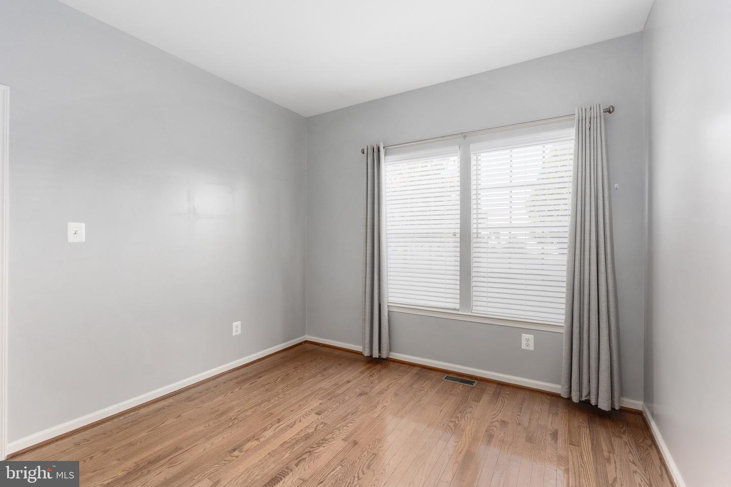 5033 SEWELLS POINTE WAY, FREDERICKSBURG, Virginia 22407, 3 Bedrooms Bedrooms, 5 Rooms Rooms,2 BathroomsBathrooms,Residential,For sale,5033 SEWELLS POINTE WAY,VASP2036954 MLS # VASP2036954