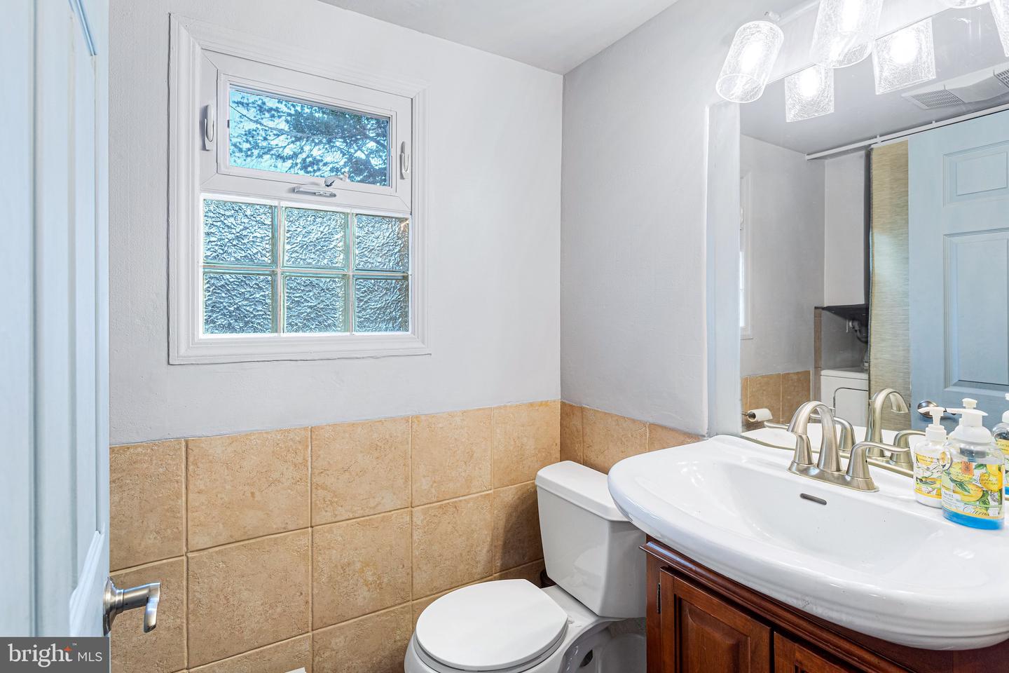 2515 17TH ST NE, WASHINGTON, District Of Columbia 20018, 3 Bedrooms Bedrooms, ,1 BathroomBathrooms,Residential,For sale,2515 17TH ST NE,DCDC2227300 MLS # DCDC2227300