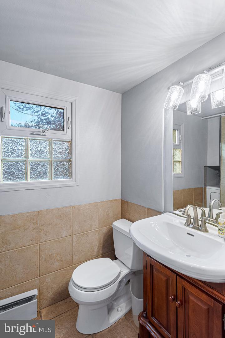 2515 17TH ST NE, WASHINGTON, District Of Columbia 20018, 3 Bedrooms Bedrooms, ,1 BathroomBathrooms,Residential,For sale,2515 17TH ST NE,DCDC2227300 MLS # DCDC2227300