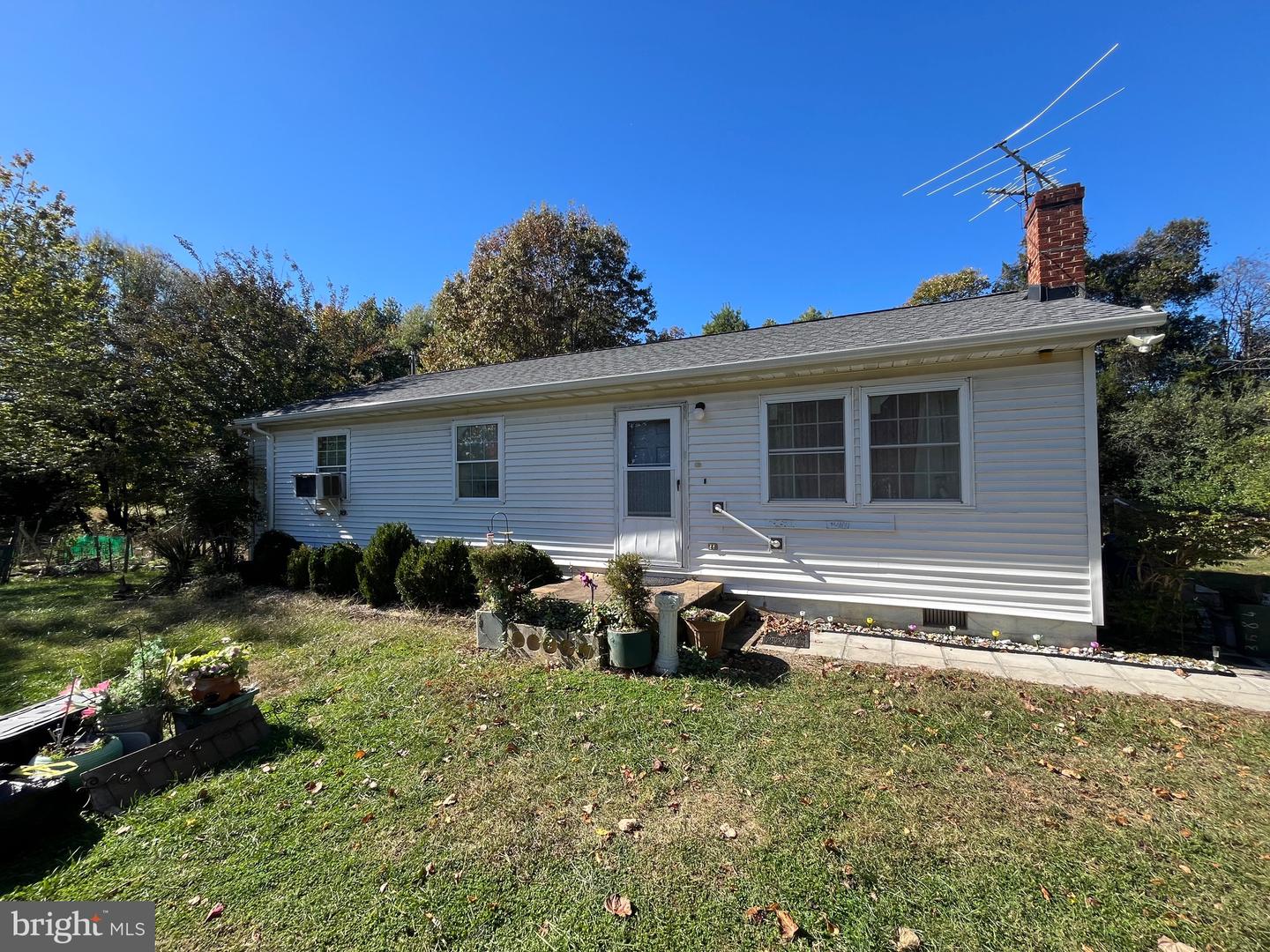 3584 ENSORS SHOP RD, MIDLAND, Virginia 22728, 3 Bedrooms Bedrooms, ,1 BathroomBathrooms,Residential,For sale,3584 ENSORS SHOP RD,VAFQ2019406 MLS # VAFQ2019406