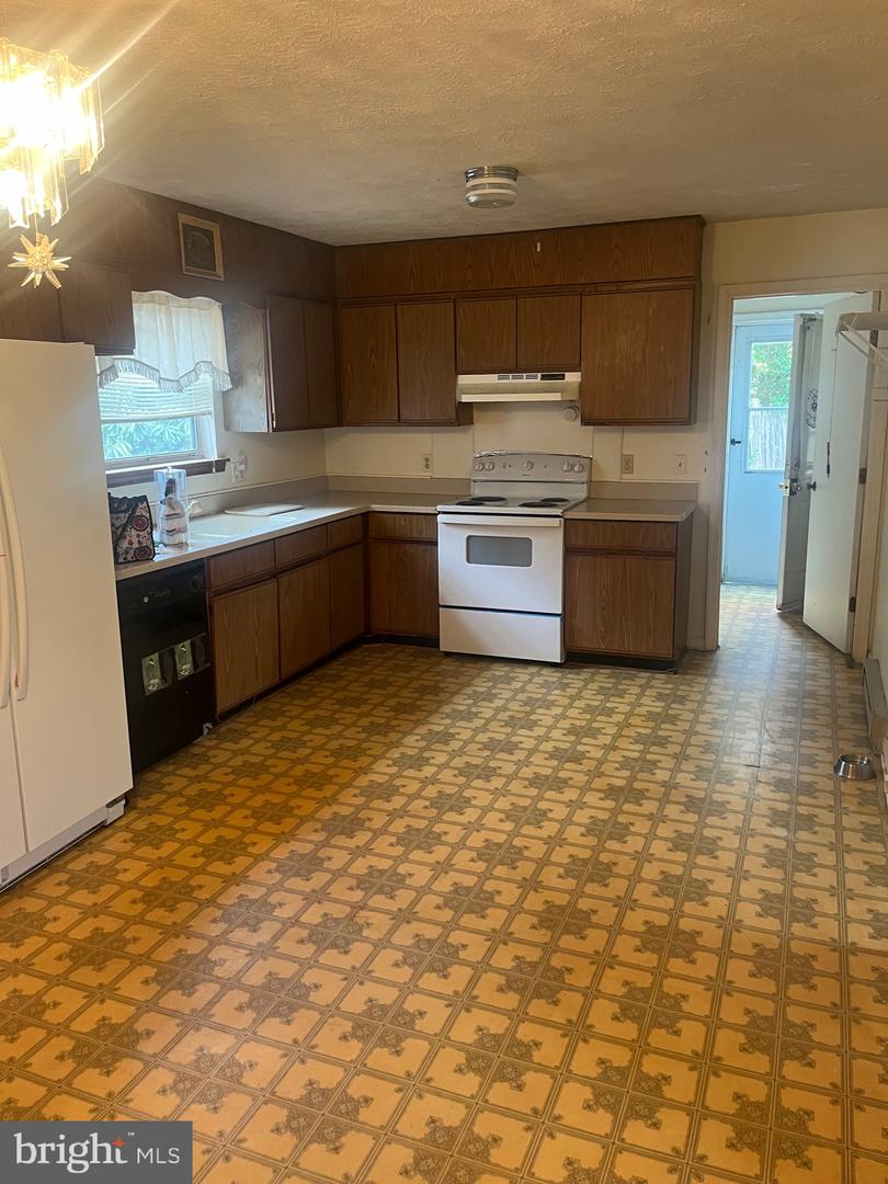 3584 ENSORS SHOP RD, MIDLAND, Virginia 22728, 3 Bedrooms Bedrooms, ,1 BathroomBathrooms,Residential,For sale,3584 ENSORS SHOP RD,VAFQ2019406 MLS # VAFQ2019406