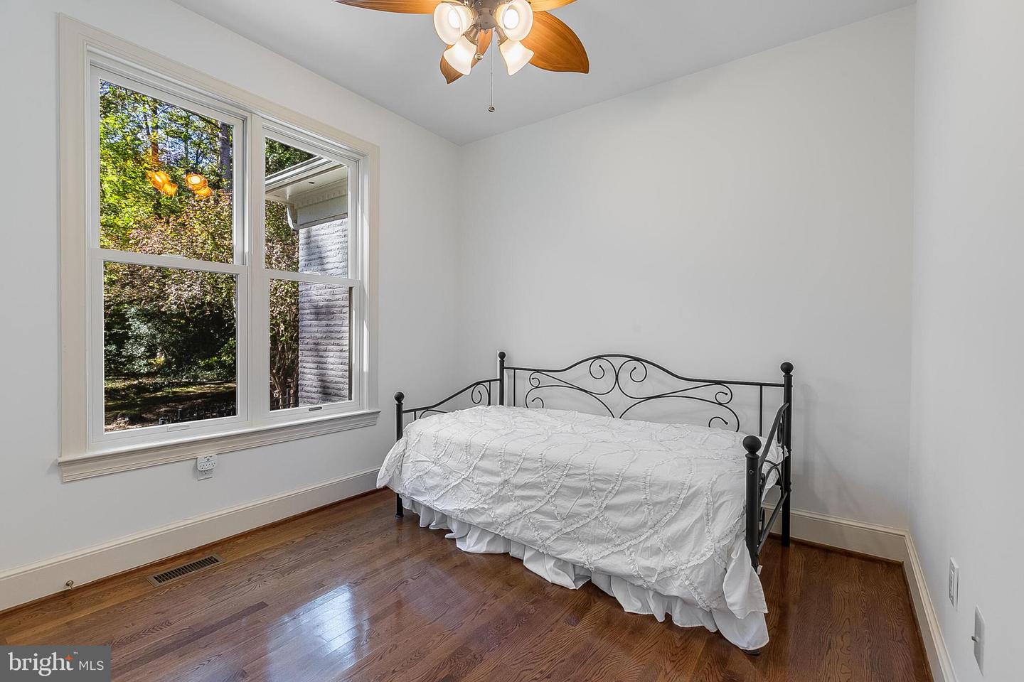 2404 OAKMONT CT, OAKTON, Virginia 22124, 6 Bedrooms Bedrooms, ,5 BathroomsBathrooms,Residential,For sale,2404 OAKMONT CT,VAFX2274844 MLS # VAFX2274844