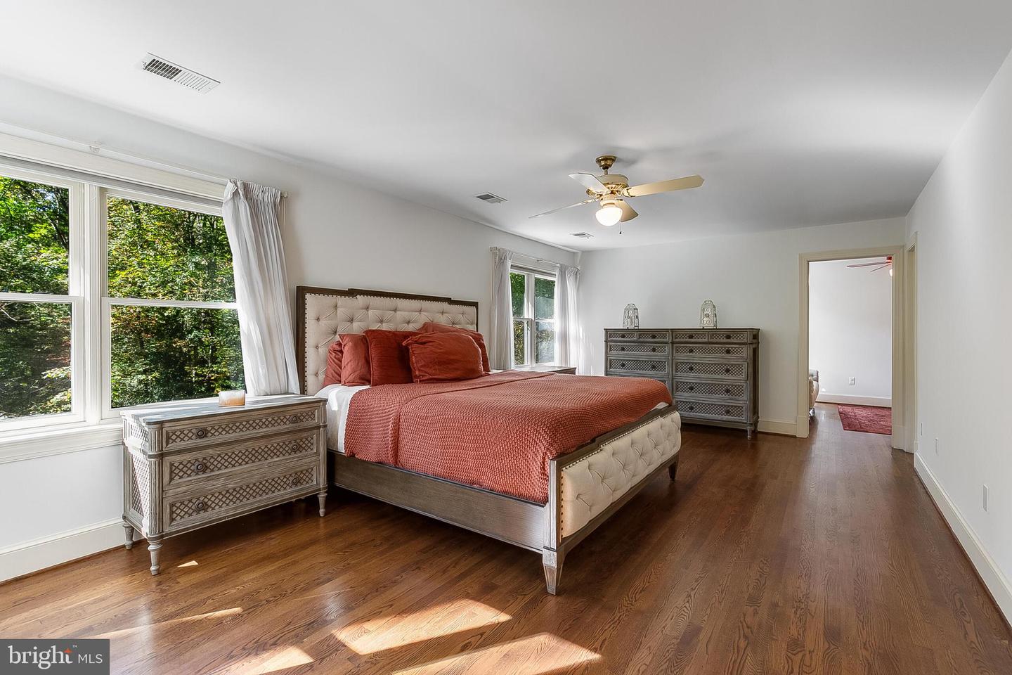 2404 OAKMONT CT, OAKTON, Virginia 22124, 6 Bedrooms Bedrooms, ,5 BathroomsBathrooms,Residential,For sale,2404 OAKMONT CT,VAFX2274844 MLS # VAFX2274844