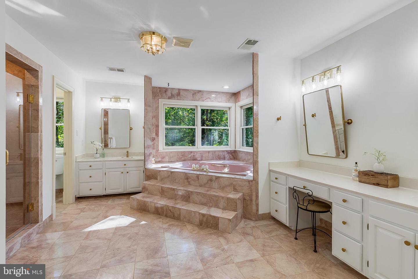 2404 OAKMONT CT, OAKTON, Virginia 22124, 6 Bedrooms Bedrooms, ,5 BathroomsBathrooms,Residential,For sale,2404 OAKMONT CT,VAFX2274844 MLS # VAFX2274844