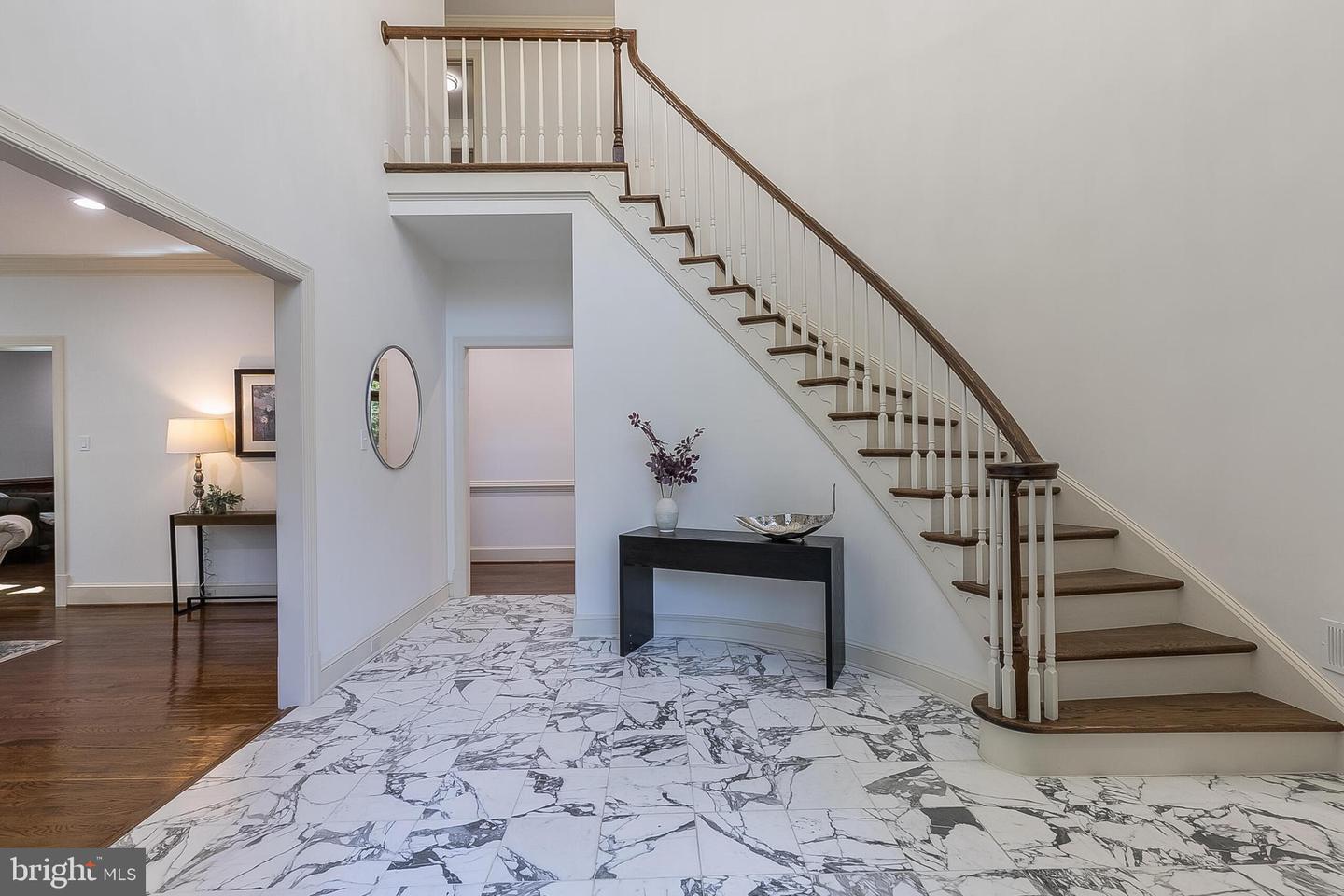 2404 OAKMONT CT, OAKTON, Virginia 22124, 6 Bedrooms Bedrooms, ,5 BathroomsBathrooms,Residential,For sale,2404 OAKMONT CT,VAFX2274844 MLS # VAFX2274844