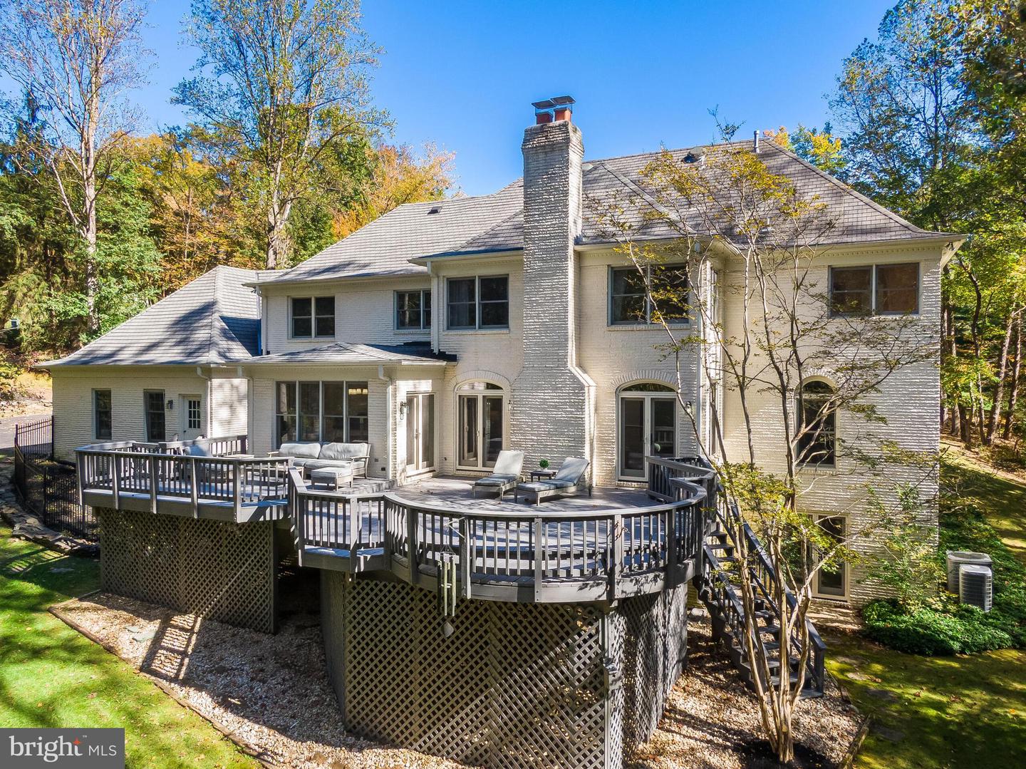 2404 OAKMONT CT, OAKTON, Virginia 22124, 6 Bedrooms Bedrooms, ,5 BathroomsBathrooms,Residential,For sale,2404 OAKMONT CT,VAFX2274844 MLS # VAFX2274844
