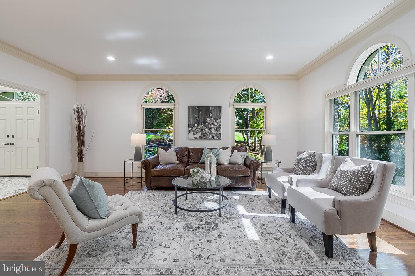 2404 OAKMONT CT, OAKTON, Virginia 22124, 6 Bedrooms Bedrooms, ,5 BathroomsBathrooms,Residential,For sale,2404 OAKMONT CT,VAFX2274844 MLS # VAFX2274844