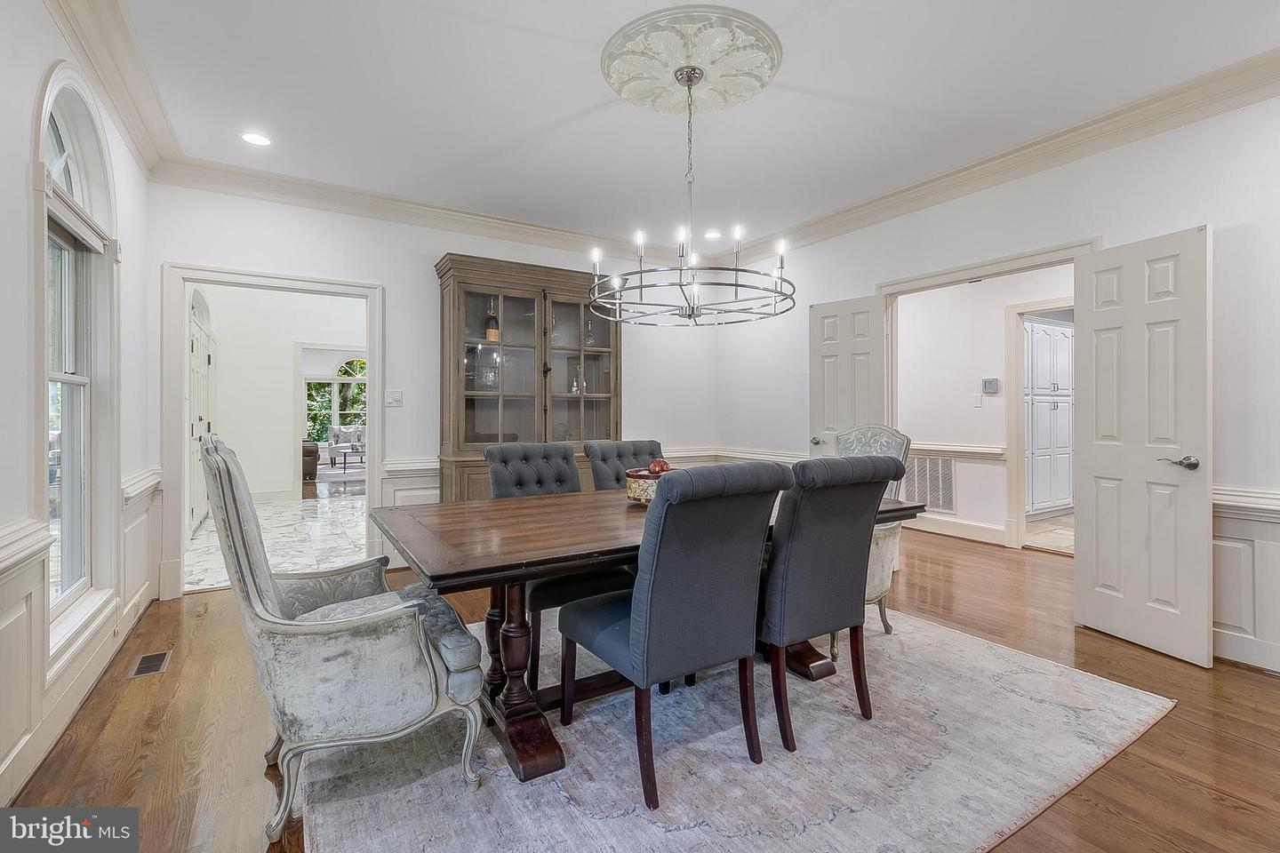 2404 OAKMONT CT, OAKTON, Virginia 22124, 6 Bedrooms Bedrooms, ,5 BathroomsBathrooms,Residential,For sale,2404 OAKMONT CT,VAFX2274844 MLS # VAFX2274844