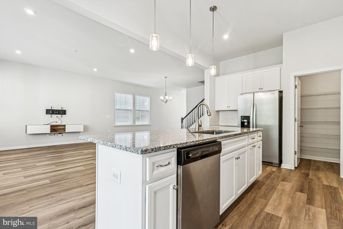 17815 WOODS OVERLOOK DR, DUMFRIES, Virginia 22026, 4 Bedrooms Bedrooms, ,2 BathroomsBathrooms,Residential,For sale,17815 WOODS OVERLOOK DR,VAPW2106166 MLS # VAPW2106166
