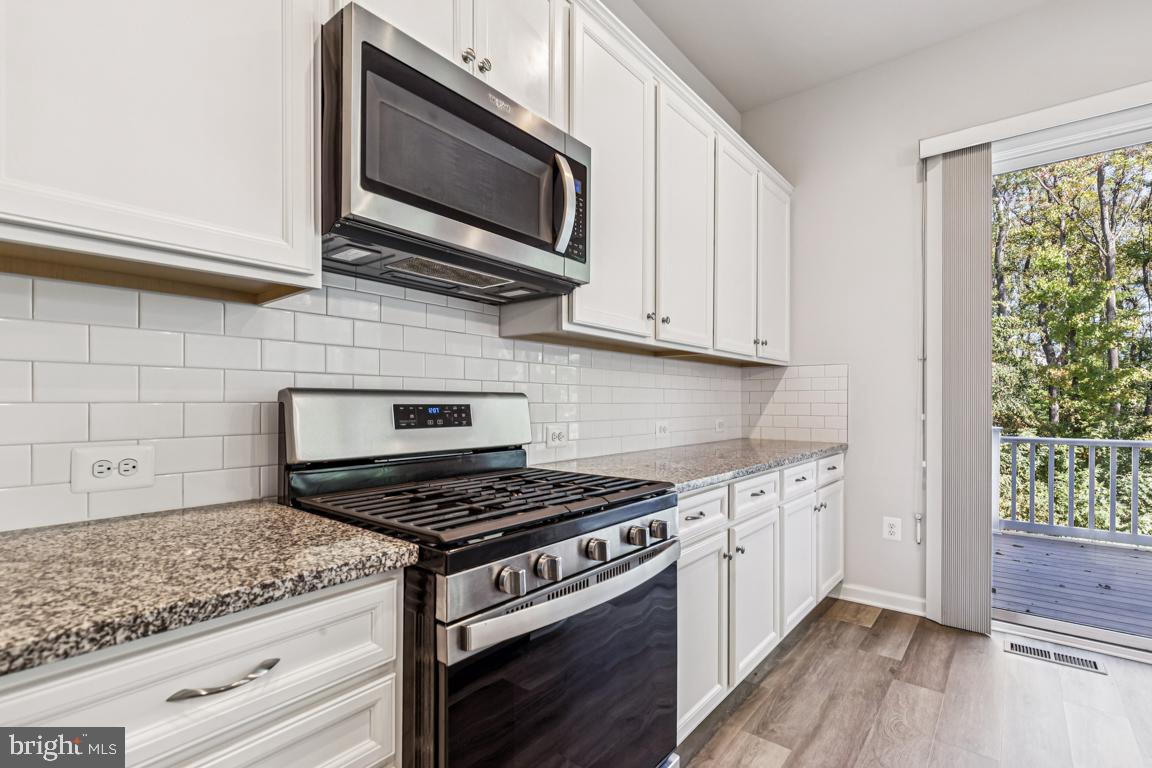 17815 WOODS OVERLOOK DR, DUMFRIES, Virginia 22026, 4 Bedrooms Bedrooms, ,2 BathroomsBathrooms,Residential,For sale,17815 WOODS OVERLOOK DR,VAPW2106166 MLS # VAPW2106166
