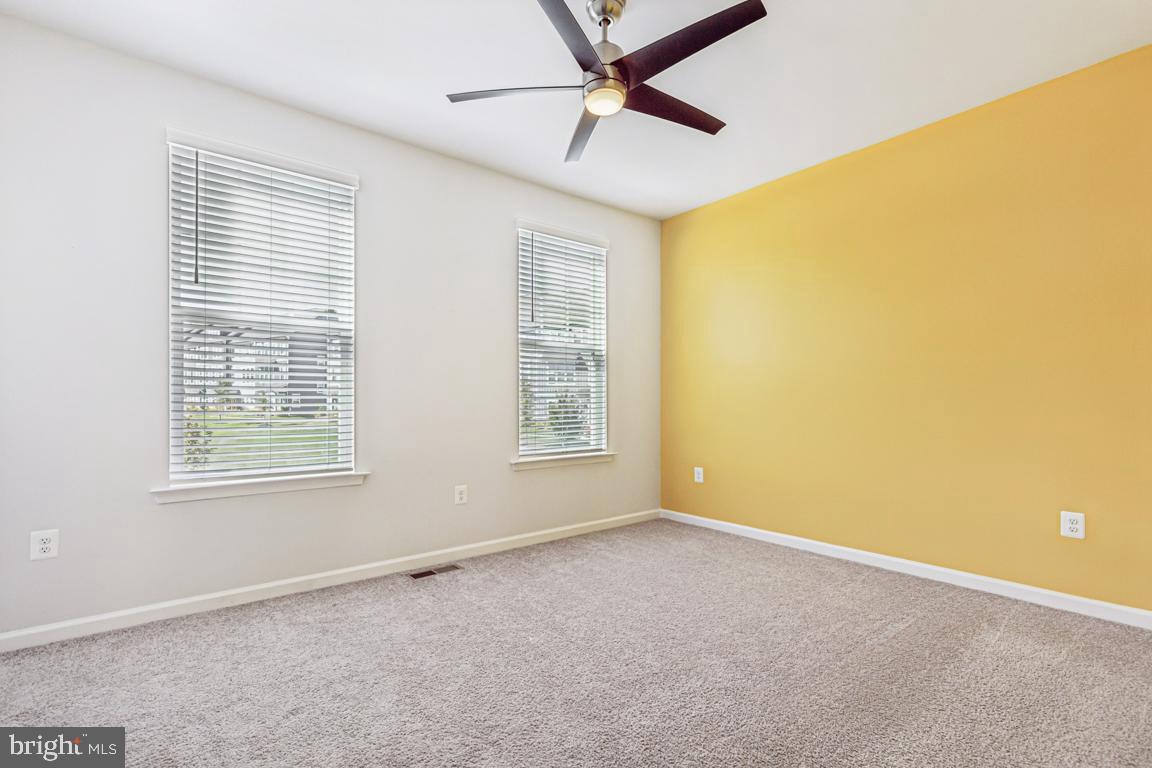 17815 WOODS OVERLOOK DR, DUMFRIES, Virginia 22026, 4 Bedrooms Bedrooms, ,2 BathroomsBathrooms,Residential,For sale,17815 WOODS OVERLOOK DR,VAPW2106166 MLS # VAPW2106166