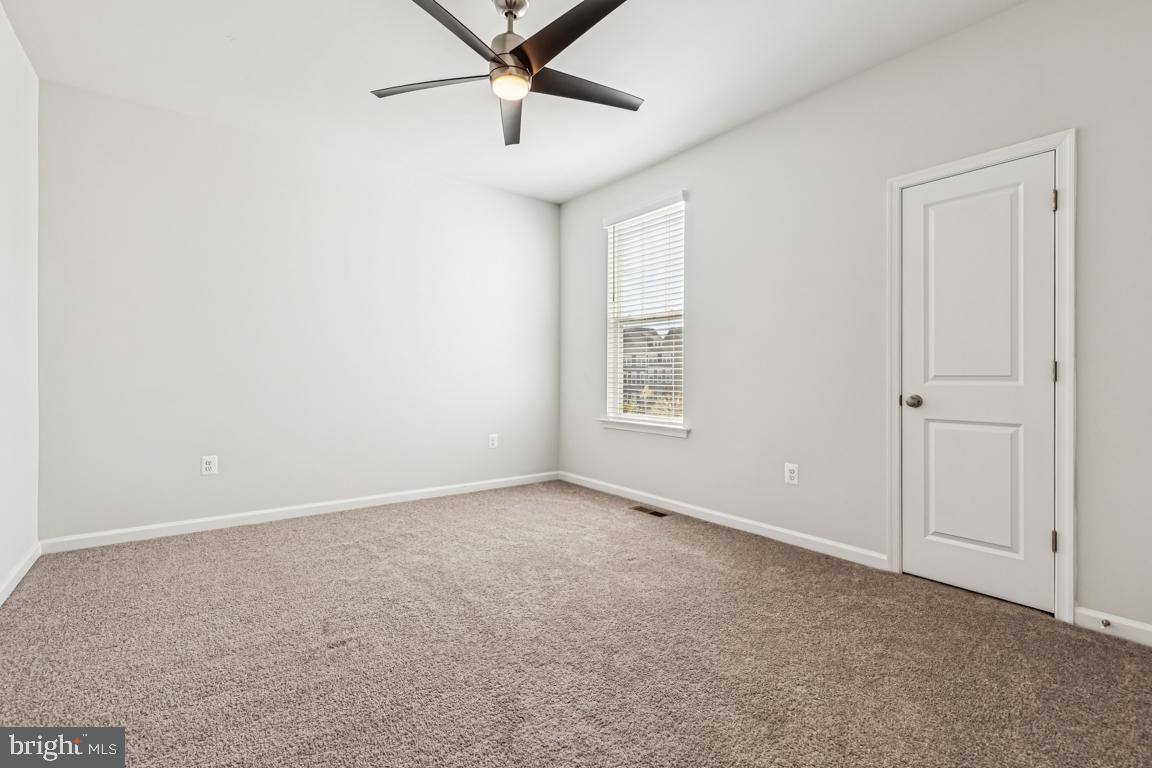 17815 WOODS OVERLOOK DR, DUMFRIES, Virginia 22026, 4 Bedrooms Bedrooms, ,2 BathroomsBathrooms,Residential,For sale,17815 WOODS OVERLOOK DR,VAPW2106166 MLS # VAPW2106166