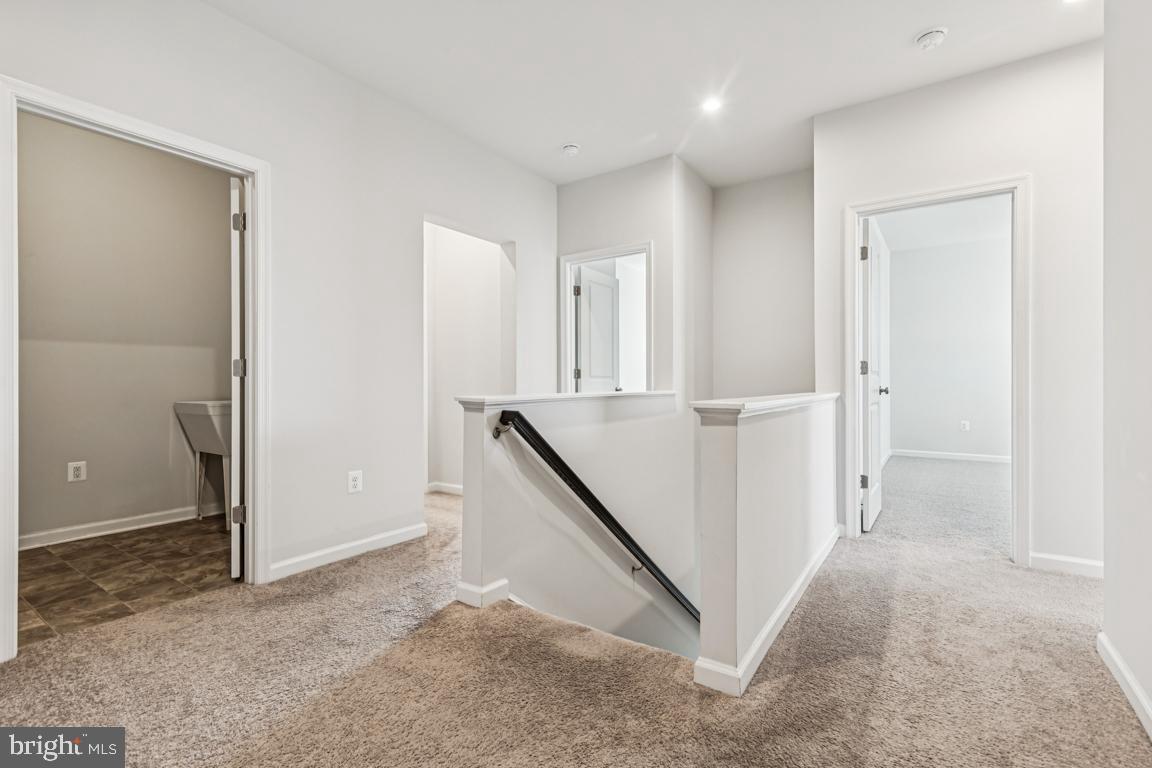 17815 WOODS OVERLOOK DR, DUMFRIES, Virginia 22026, 4 Bedrooms Bedrooms, ,2 BathroomsBathrooms,Residential,For sale,17815 WOODS OVERLOOK DR,VAPW2106166 MLS # VAPW2106166