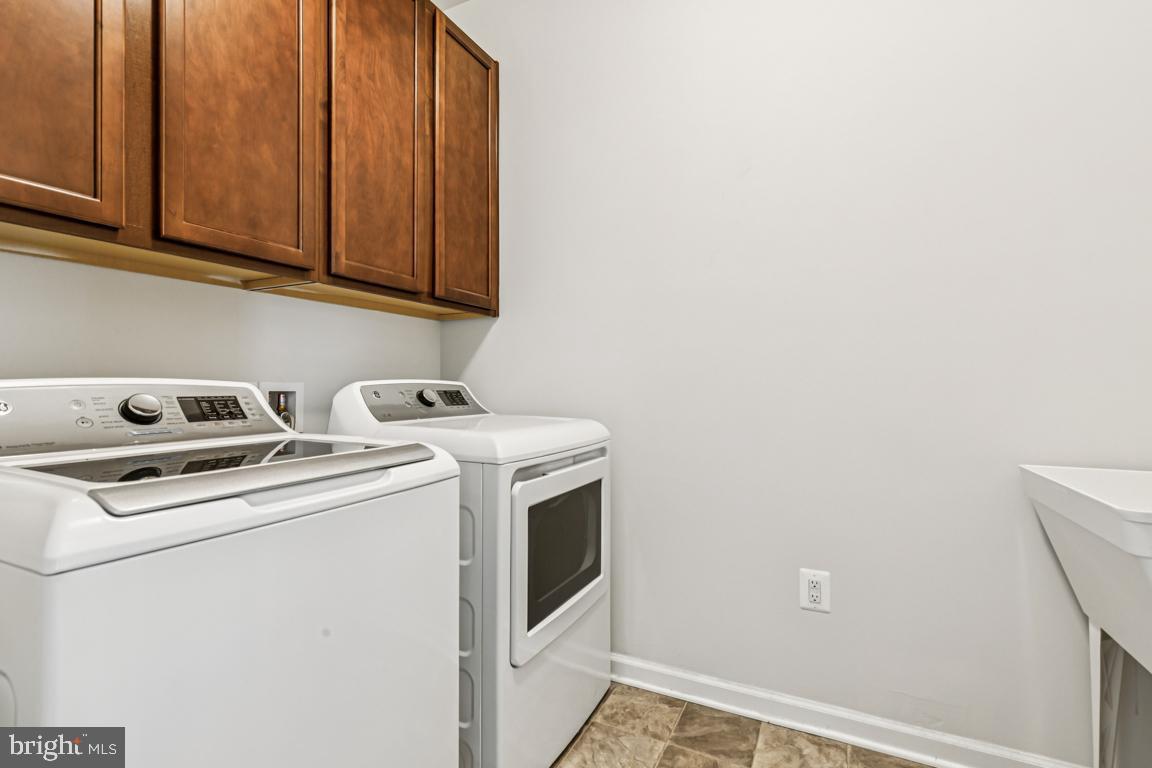 17815 WOODS OVERLOOK DR, DUMFRIES, Virginia 22026, 4 Bedrooms Bedrooms, ,2 BathroomsBathrooms,Residential,For sale,17815 WOODS OVERLOOK DR,VAPW2106166 MLS # VAPW2106166
